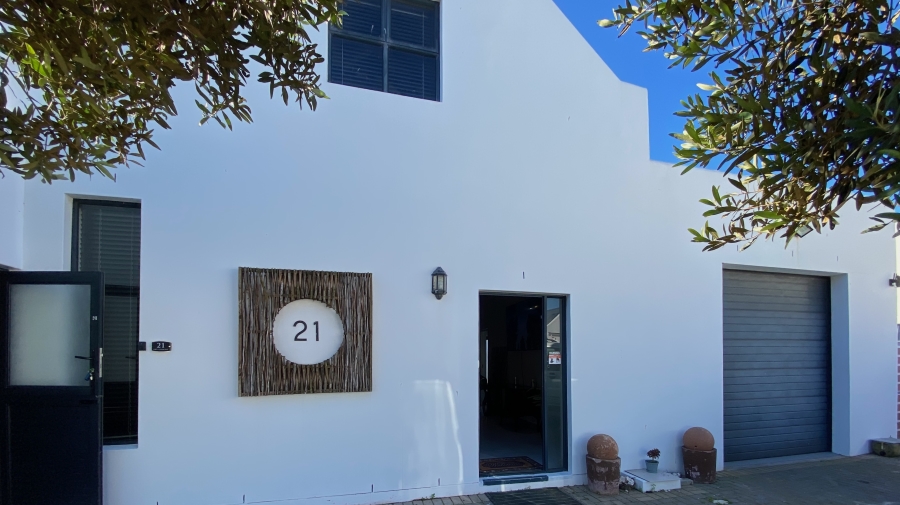 3 Bedroom Property for Sale in Britannia Bay Western Cape